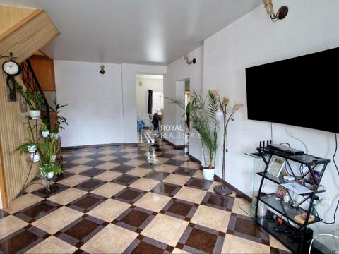 будинок за адресою Київ, Набережно-Корчуватська вул., 34-Б