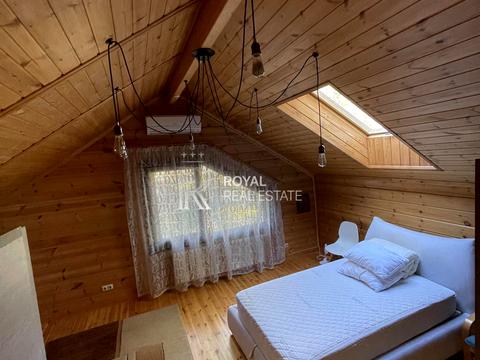 будинок за адресою Центральна вул.