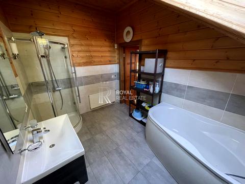 будинок за адресою Центральна вул.