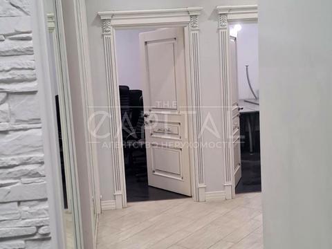 комерційна за адресою Київ, Павла Тичини просп., 18-Б