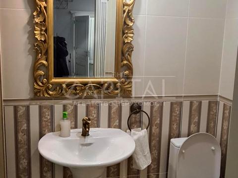 комерційна за адресою Київ, Павла Тичини просп., 18-Б