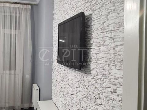 комерційна за адресою Київ, Павла Тичини просп., 18-Б