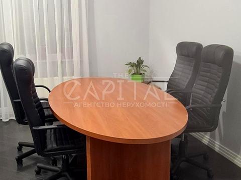 комерційна за адресою Київ, Павла Тичини просп., 18-Б
