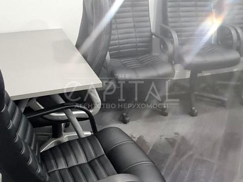 комерційна за адресою Київ, Павла Тичини просп., 18-Б