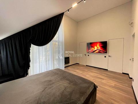 будинок за адресою Анни Ярославни вул.