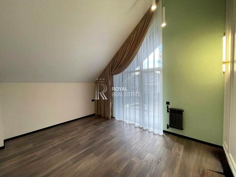 будинок за адресою Анни Ярославни вул.