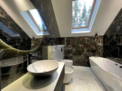 будинок за адресою Анни Ярославни вул.