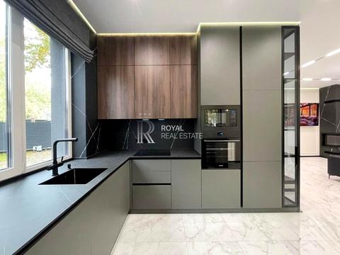 будинок за адресою Анни Ярославни вул.