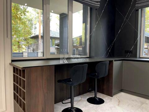 будинок за адресою Анни Ярославни вул.