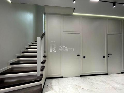 будинок за адресою Анни Ярославни вул.