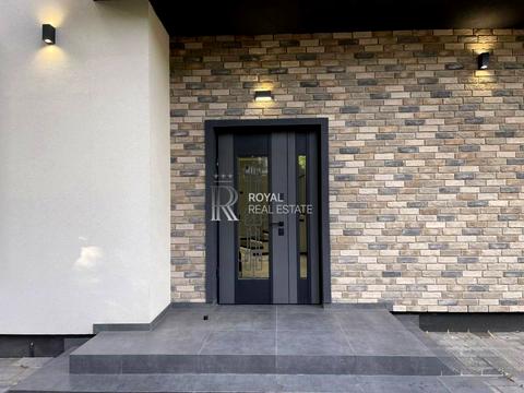 будинок за адресою Анни Ярославни вул.