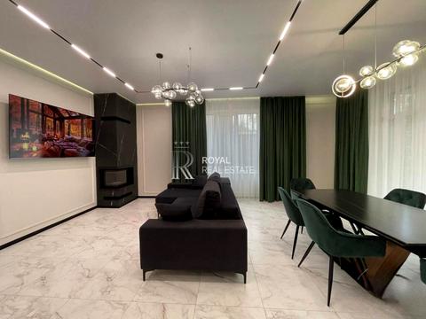 будинок за адресою Анни Ярославни вул.