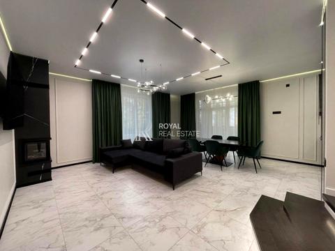 будинок за адресою Анни Ярославни вул.