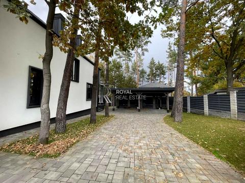 будинок за адресою Анни Ярославни вул.