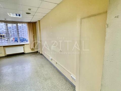 комерційна за адресою Дніпровська набережна вул., 1-А