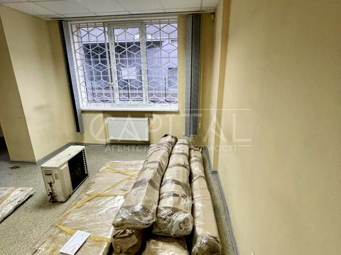 комерційна за адресою Дніпровська набережна вул., 1-А