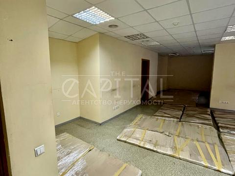 комерційна за адресою Дніпровська набережна вул., 1-А