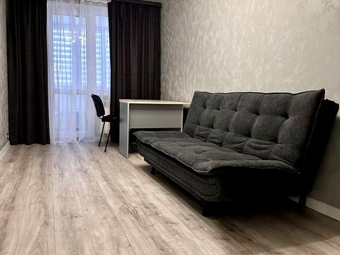 квартира за адресою Героїв просп., 12