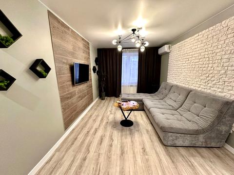 квартира за адресою Героїв просп., 12