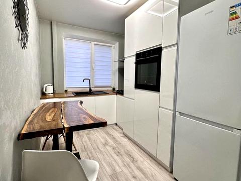 квартира за адресою Героїв просп., 12