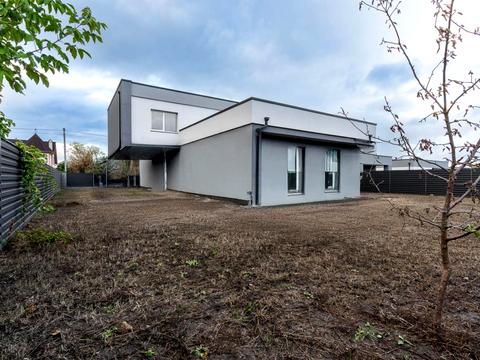 будинок за адресою Солов'їна вул.