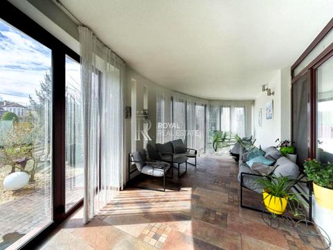 дом по адресу Озерна