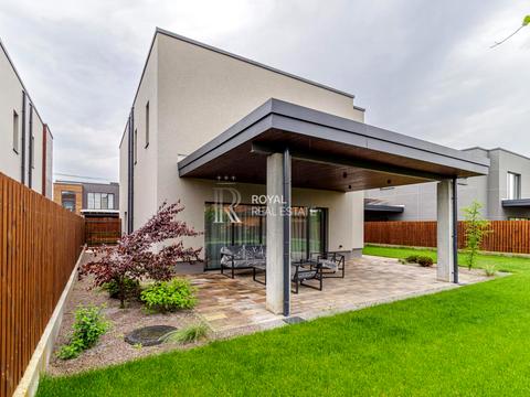 будинок за адресою Тепла, 2