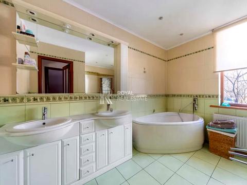 будинок за адресою Миколи Леонтовича вул.