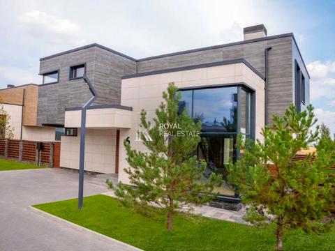 будинок за адресою Грушева вул.