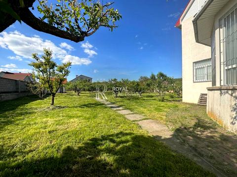 будинок за адресою Молодіжна