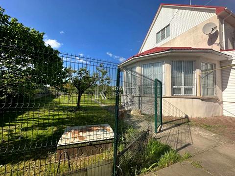 будинок за адресою Молодіжна