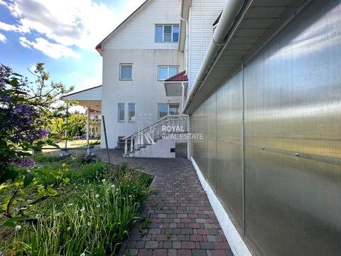 будинок за адресою Молодіжна