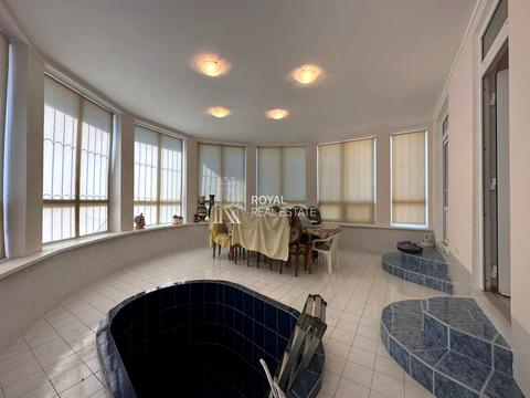 будинок за адресою Молодіжна