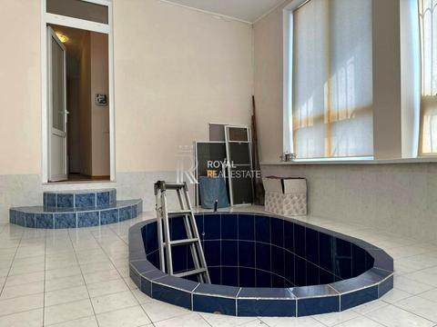 будинок за адресою Молодіжна