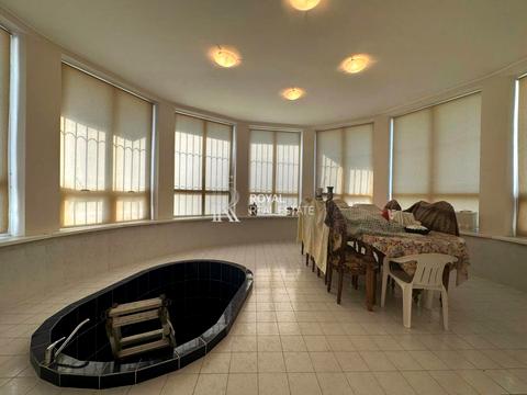 будинок за адресою Молодіжна