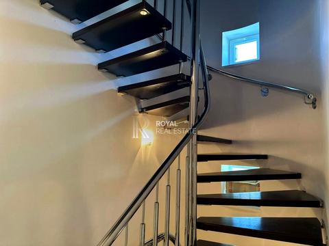 будинок за адресою Молодіжна