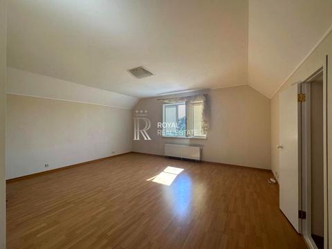 будинок за адресою Молодіжна