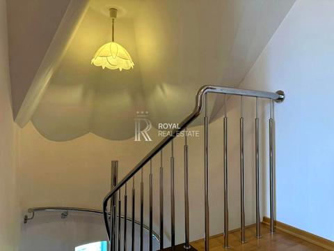 будинок за адресою Молодіжна