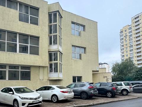комерційна за адресою Київ, Федора Ернста вул., 8а