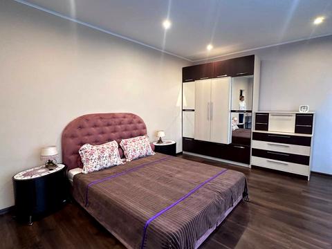 квартира по адресу Александра Мишуги ул., 12