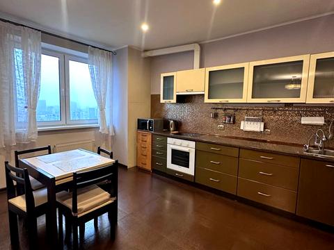 квартира по адресу Александра Мишуги ул., 12