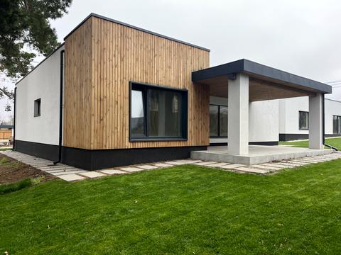 дом по адресу Київська