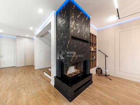 будинок за адресою Богдана Хмельницького вул., 1