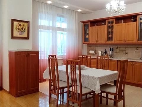 квартира за адресою Панаса Мирного вул., 17