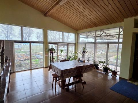 будинок за адресою Центральна, 44