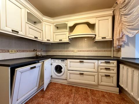 квартира за адресою Анни Ахматової вул., 15