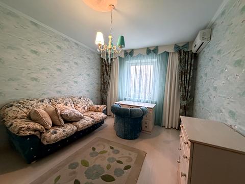 квартира за адресою Анни Ахматової вул., 15