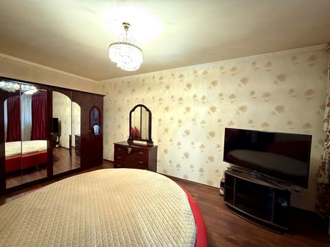 квартира за адресою Анни Ахматової вул., 15