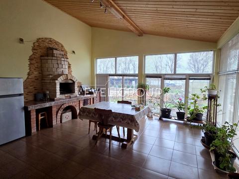 будинок за адресою Центральна, 44