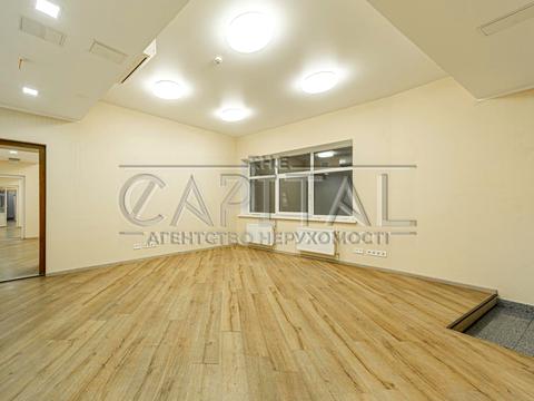 комерційна за адресою Київ, В'ячеслава Липинського вул. (Чапаєва), 66